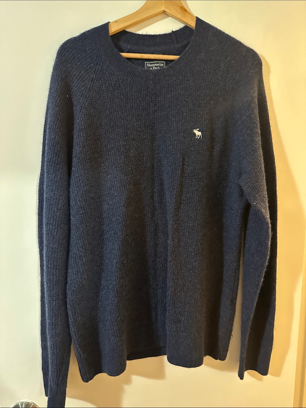 Abercrombie & Fitch Men's Crewneck Sweater - Dark Blue 100% cashmere